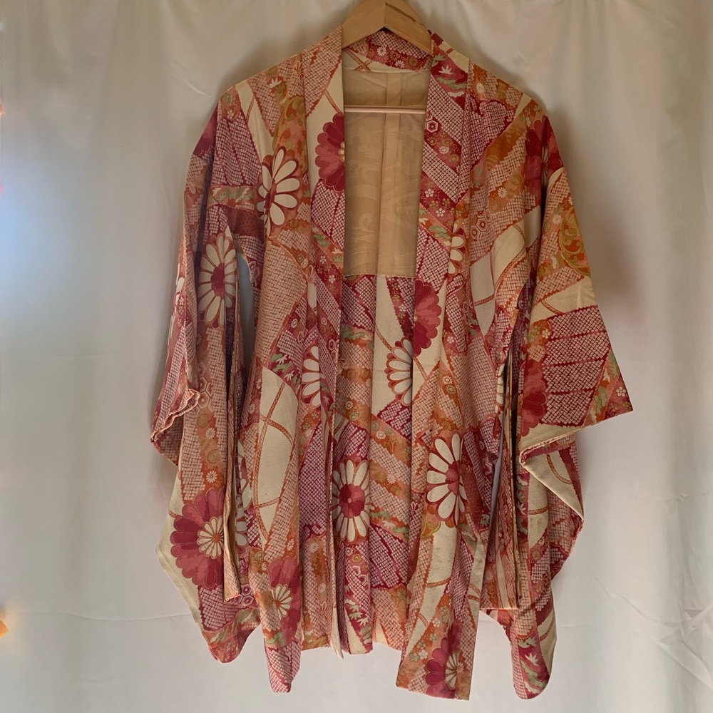 Japanese Traditional Short Classic Floral Pinks Kimono